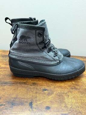 Sorel Men's Cheyanne II Short Nylon Waterproof Duck Boots Charcoal Black